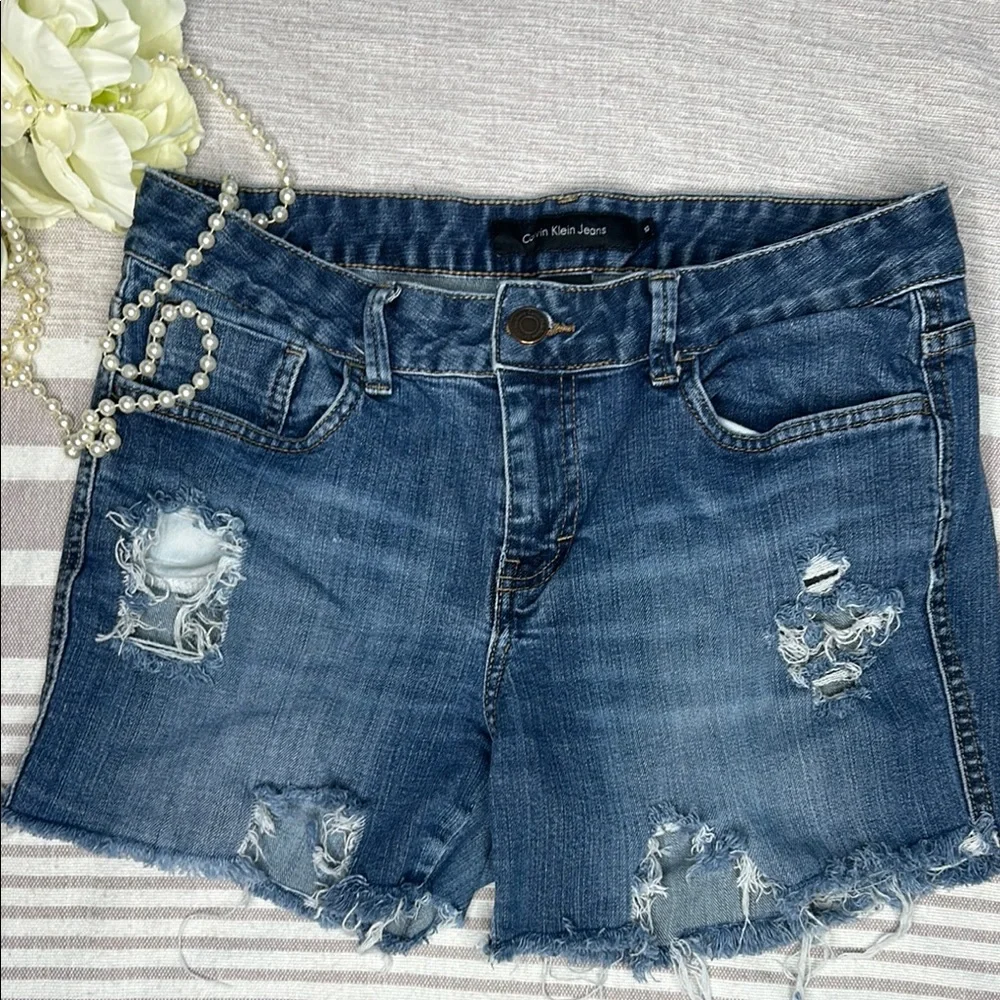 Calvin Klein Distressed Denim Shorts Women’s 10